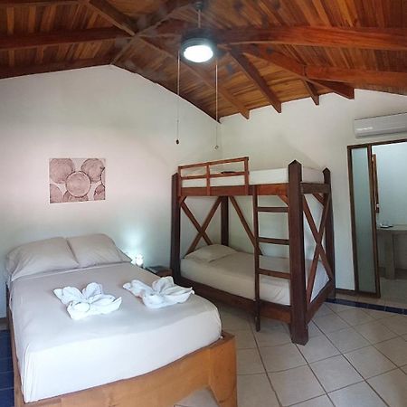 Indra Inn Playa Grande Buitenkant foto