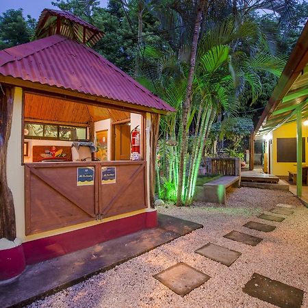 Indra Inn Playa Grande Buitenkant foto
