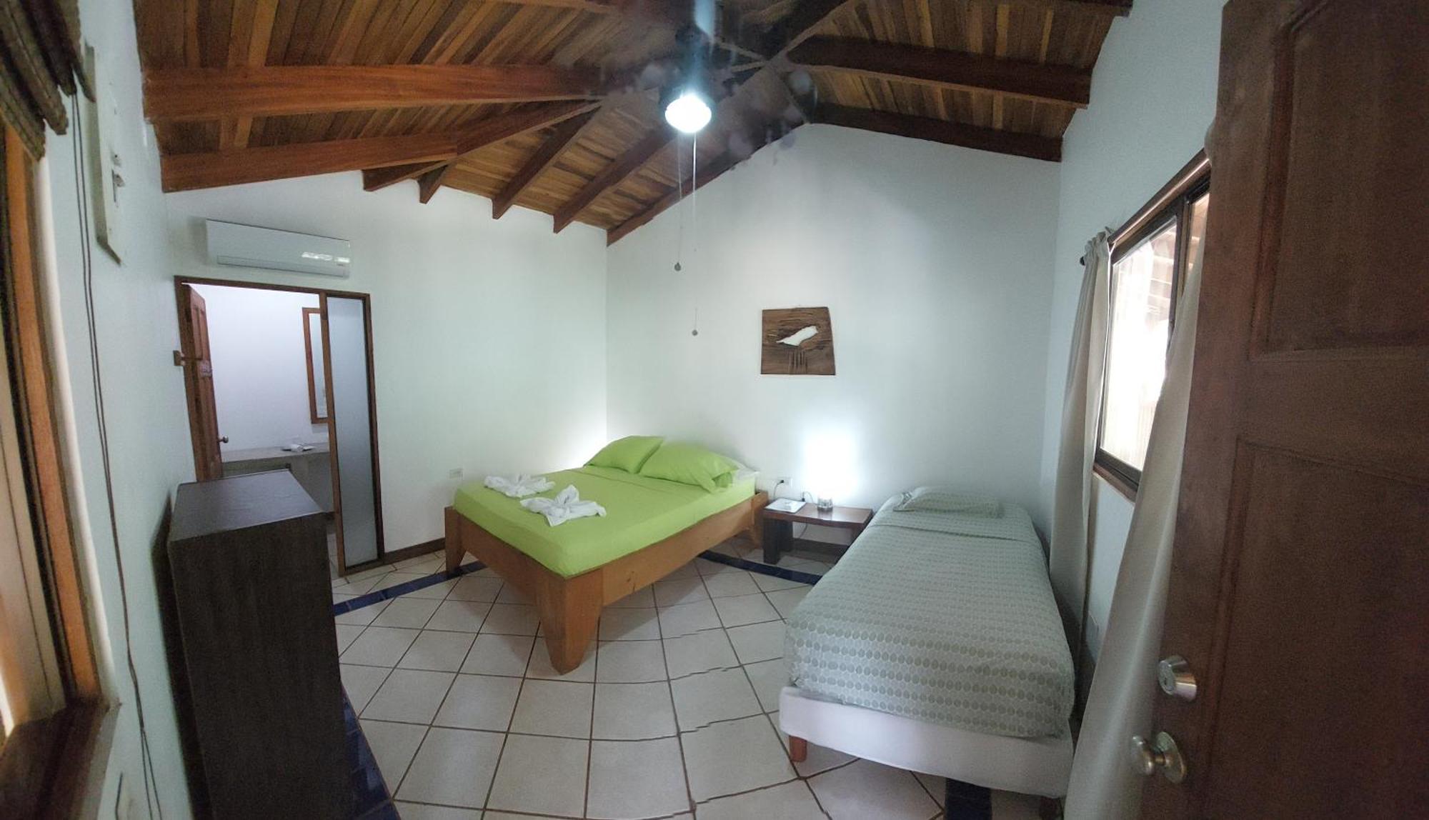 Indra Inn Playa Grande Buitenkant foto
