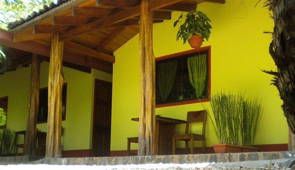 Indra Inn Playa Grande Buitenkant foto
