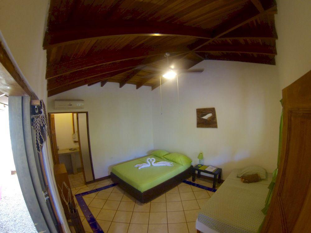Indra Inn Playa Grande Buitenkant foto