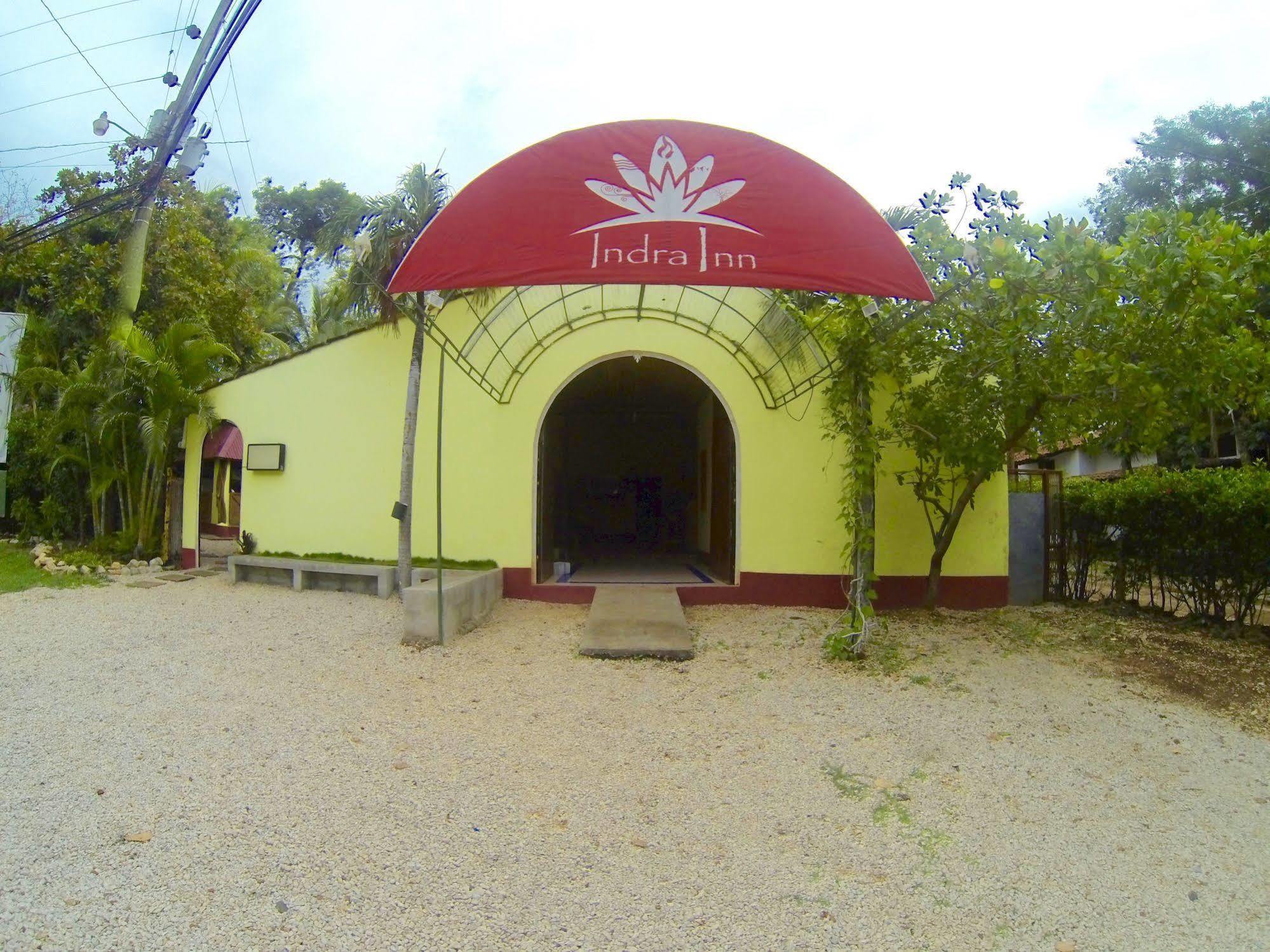 Indra Inn Playa Grande Buitenkant foto