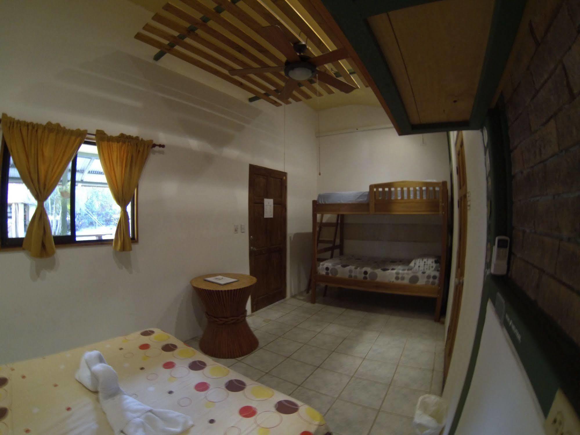 Indra Inn Playa Grande Buitenkant foto