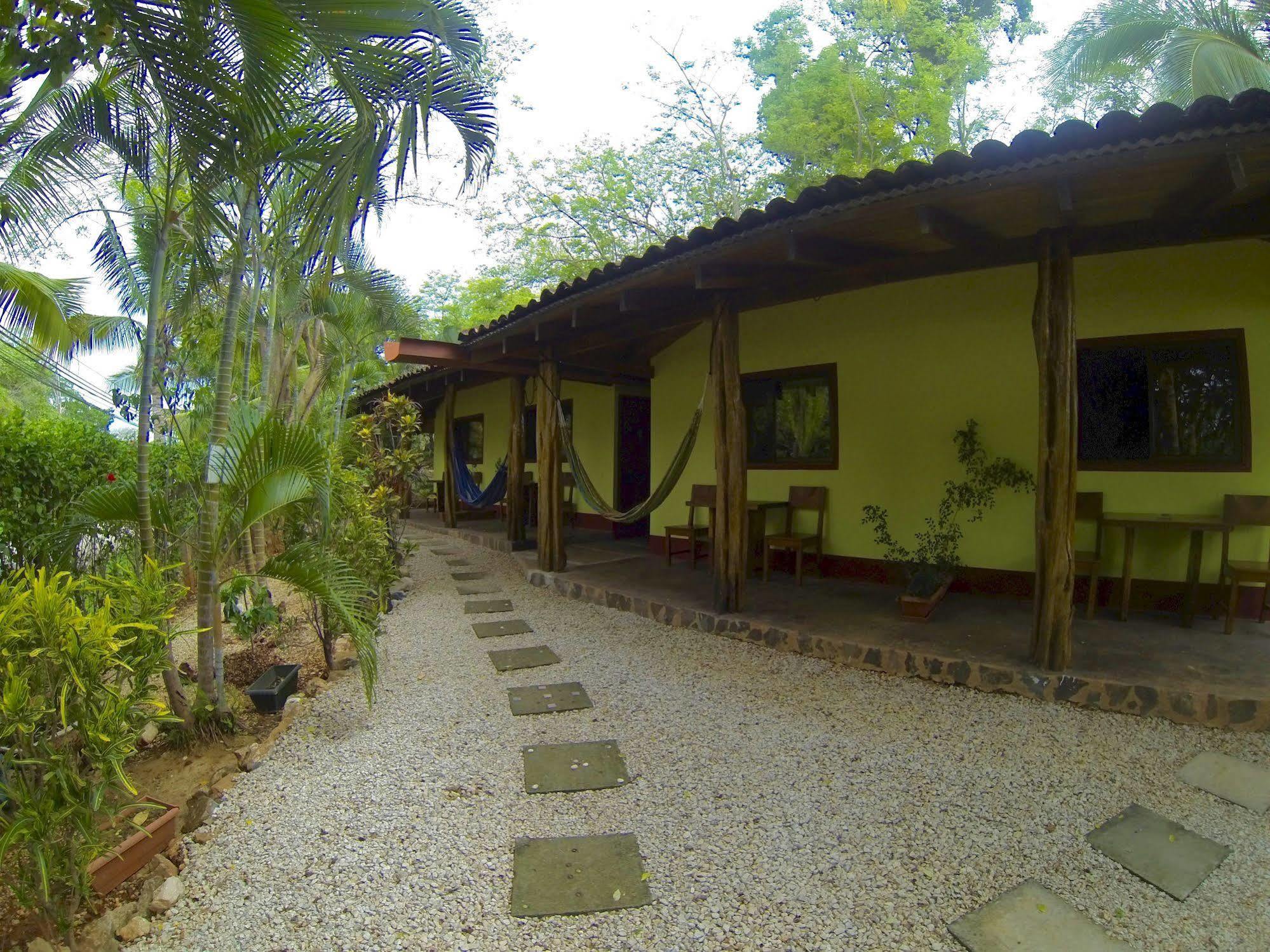 Indra Inn Playa Grande Buitenkant foto